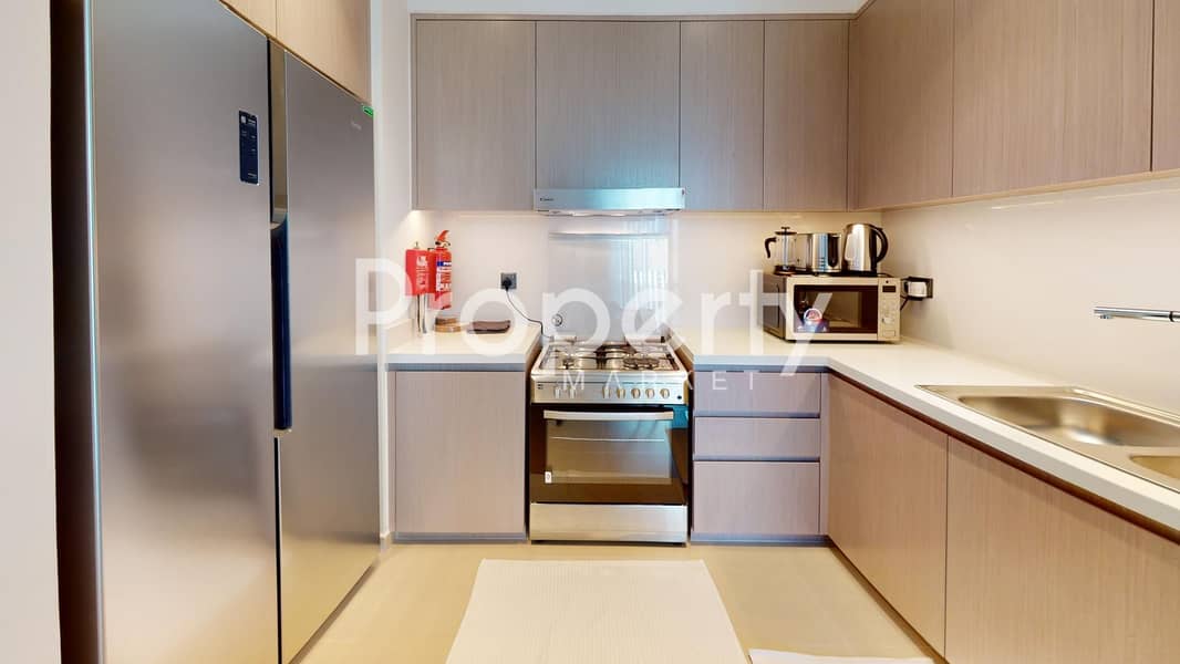 7 U-1726-Downtown-Dubai-Act-One-Act-Two-T1-2BR-Kitchen. jpg