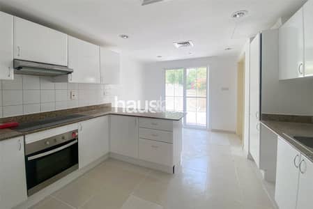 3 Bedroom Villa for Rent in The Lakes, Dubai - Exclusive | Eager Landlord | Wrapped Kitchen