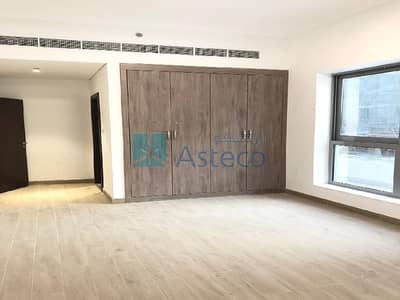 Brand New Building! One Bed with Balcony Brand New Building! One Bed with Balcony