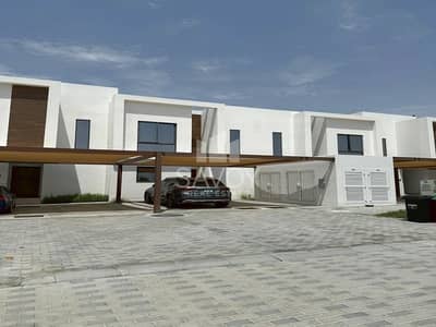 2 Bedroom Townhouse for Sale in Al Ghadeer, Abu Dhabi - EXCELLENT 2BR-TH|SECURED COMMUNITY|PRIME LOCATION