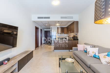 1 Bedroom Apartment for Rent in Dubai Marina, Dubai - Spacious and Bright with Balcony | Pool View