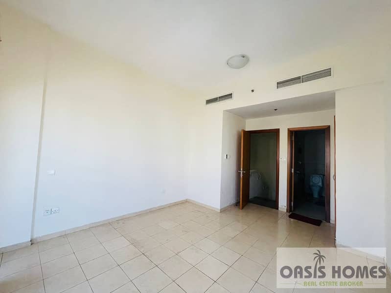 Duplex 1BHK Next to LULU Mall Large SIZE apartment for Rent in