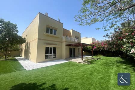 5 Bedroom Villa for Rent in The Meadows, Dubai - Fully Upgraded | Full Lake View | Type 13