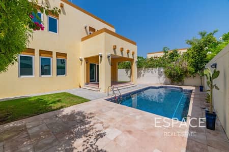 3 Bedroom Villa for Rent in Jumeirah Park, Dubai - Best Location | Private Pool | 3 Bedrooms
