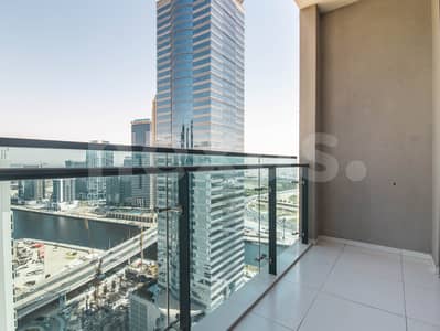 2 Bedroom Flat for Rent in Business Bay, Dubai - High Floor | Canal View | Bright Unit