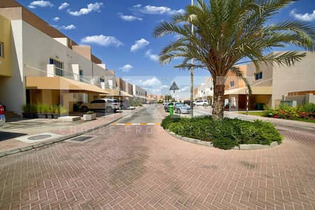 阿尔雷夫， 阿布扎比 3 卧室别墅待售 - External Photo of Contemporary Village Al Reef Villas Al Reef Abu Dhabi UAE (19). jpg