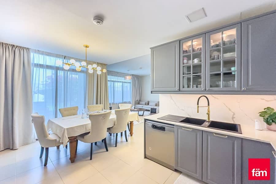 位于城市广场,哈亚特联排别墅 3 卧室的联排别墅 3200000 AED - 9038996 位于城市广场,哈亚特联排别墅 3 卧室的联排别墅 3200000 AED - 9038996