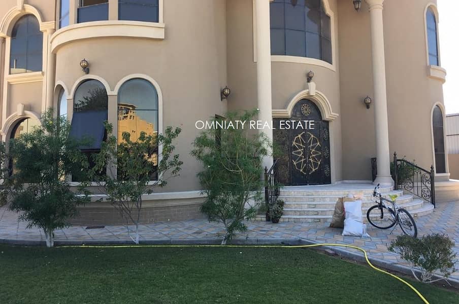 Stunning: 5BR all ensuite with massive garden for rent in Barsha 3- Best price in the market!
