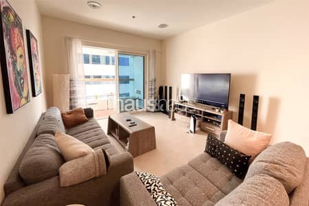 1 Bedroom Apartment for Rent in Dubai Marina, Dubai - Unfurnished | Bright | Available June