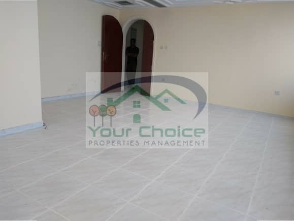 Apartment for SHARING with BIG 3BHK for 70K-year at AL FALAH STREET  3-4 PAYMENTS