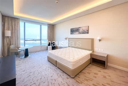 Studio for Rent in Palm Jumeirah, Dubai - High Quality Furniture | Burj Views | High Floor