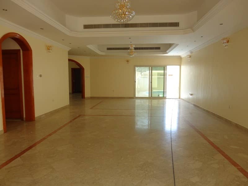 4 BR Commercial 2 Villas for Rent in Al Wasl Road in Umm Suqeim 2