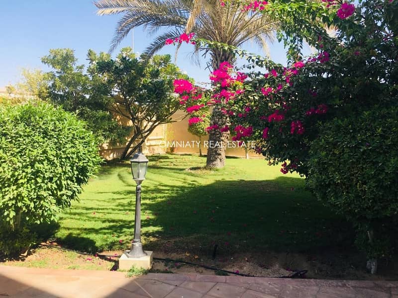 Superb 6BR villa with pool in Barsha 2- View now!