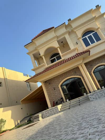 5 Bedroom Villa for Sale in Hoshi, Sharjah - QDODbhtDsYOU25sgN3pHwgutPuUGan0tjinroXZG