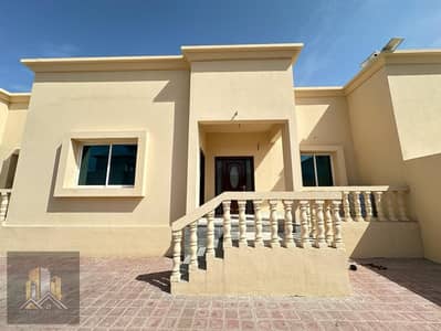 2 Bedroom Villa for Rent in Khalifa City, Abu Dhabi - 2 (2). jpg