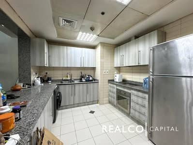 1 Bedroom Apartment for Sale in Jumeirah Lake Towers (JLT), Dubai - Close to metro | Balcony | Semi-closed Kitchen