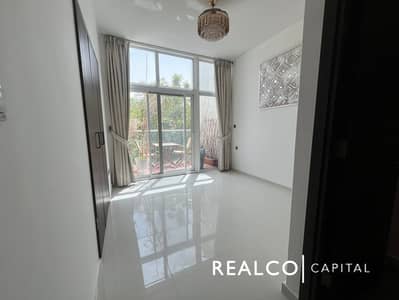 4 Bedroom Townhouse for Rent in DAMAC Hills 2 (Akoya by DAMAC), Dubai - Fully Upgraded 4 Bedroom spacious living room single row vacant