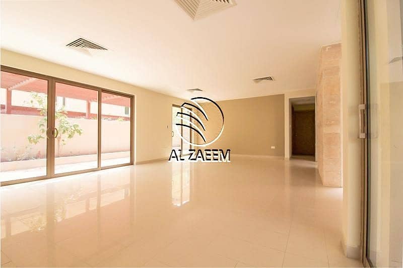 Low Price! Huge 4 Bedrooms Villa in Yasmin Community