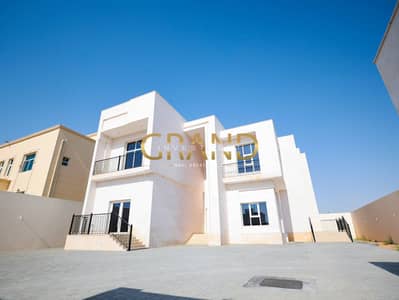 11 Bedroom Villa for Sale in Madinat Al Riyadh, Abu Dhabi - 9E4A6669. JPG