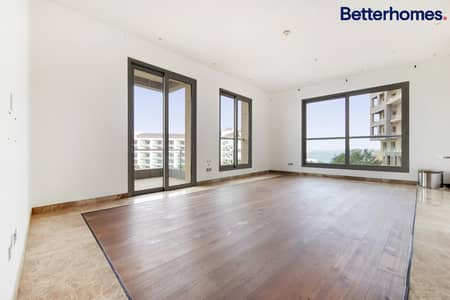 3 Bedroom Flat for Sale in Palm Jumeirah, Dubai - Sea View | Vacant | Resort Facilities