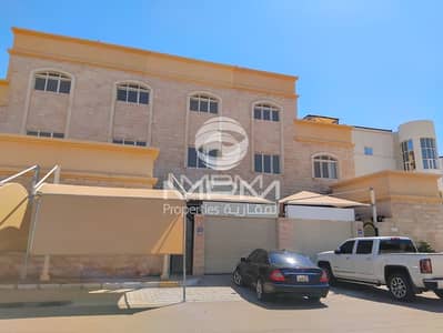 5 Bedroom Villa for Rent in Al Bateen, Abu Dhabi - Spacious Villa with 2 kitchen, Maid's & Drivers Room