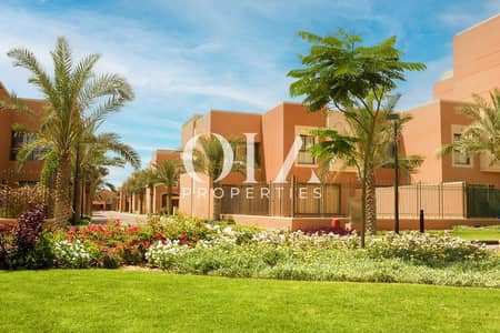 4 Bedroom Townhouse for Sale in Abu Dhabi Gate City (Officers City), Abu Dhabi - 1 (13). jpg