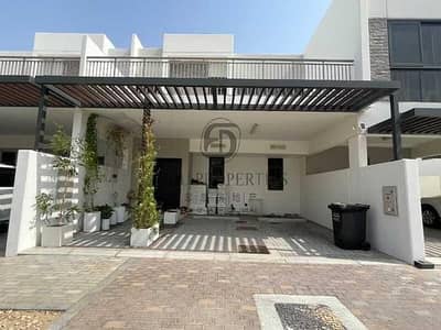 3 Bedroom Townhouse for Sale in DAMAC Hills 2 (Akoya by DAMAC), Dubai - Fully Furnished | Ready to Move In |Closed Kitchen