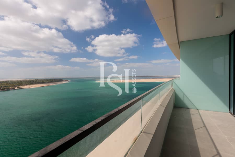 18 al-raha-beach-sail-tower-abudhabi-balcony-view (8). jpg