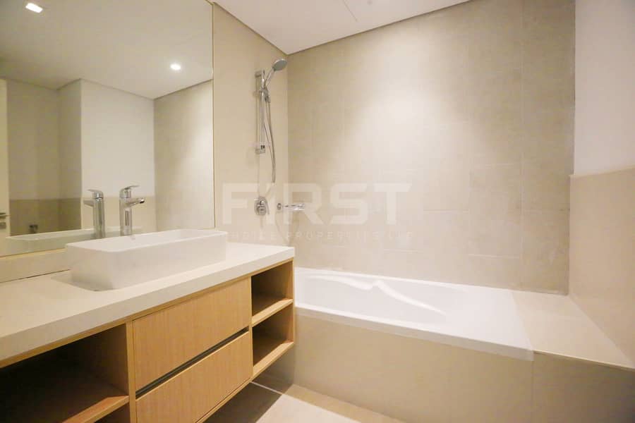 13 Internal Photo of 3 Bedroom Apartment in The Bridges Shams Abu Dhabi Al Reem Island Abu Dhabi UAE (7). jpg