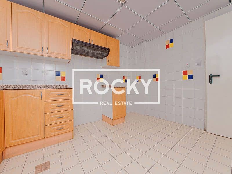 12 Karama_HNLootah1_212-2BR-WB-(10-of-31). jpg