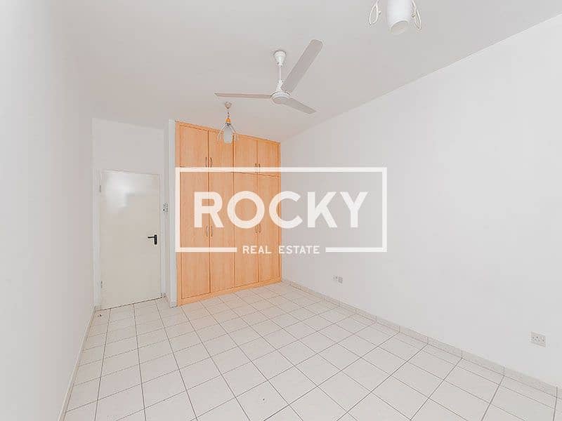 15 Karama_HNLootah1_212-2BR-WB-(13-of-31). jpg
