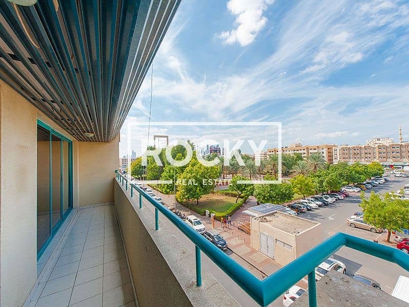 28 Karama_HNLootah1_212-2BR-WB-(26-of-31). jpg