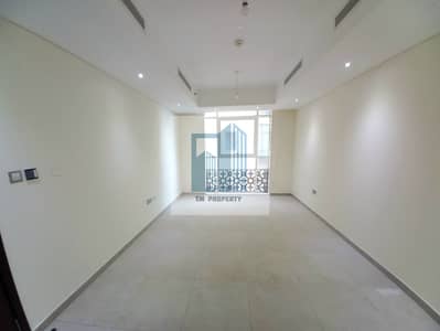 1 Bedroom Flat for Rent in Rawdhat Abu Dhabi, Abu Dhabi - Big Size 1 BHK Apartment with Balcony | Vacant |