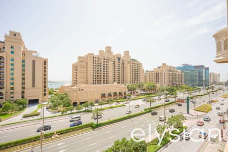 2 Bedroom Apartment for Rent in Palm Jumeirah, Dubai - Furnished I Rare Sea View I 2 Bed plus Maids