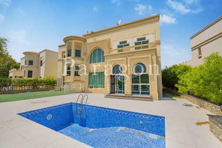 4 Bedroom Villa for Rent in Jumeirah Islands, Dubai - Lake View | Private Pool | Garden Hall
