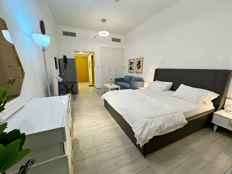 Premium Furnishing In High Rise Tower || Lavish Lifestyle With Full Facilities || Executive Building