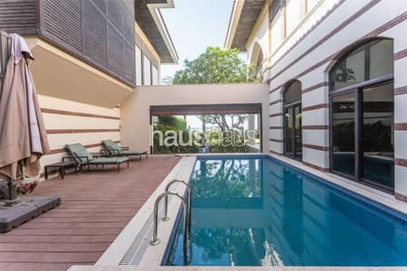 5 Bedroom Villa for Sale in Palm Jumeirah, Dubai - Vacant Beach Facing Villa in 5 Star Resort