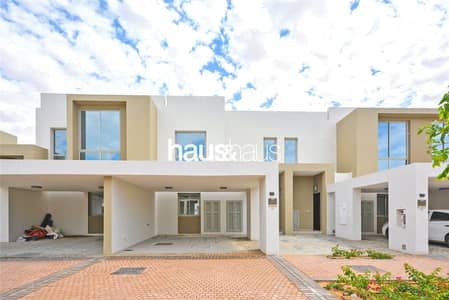 3 Bedroom Villa for Sale in Arabian Ranches 2, Dubai - Vacant! | Close to Pool | Great Layout