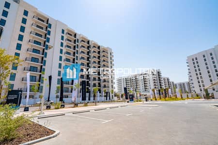 1 Bedroom Flat for Sale in Yas Island, Abu Dhabi - Fantastic 1BR | Partial Canal and Ferrari View