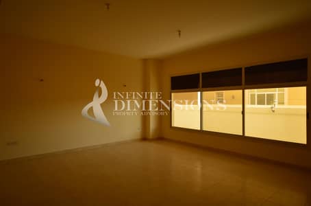 6BR+M Commercial Villa by the main road! 6BR+M Commercial Villa by the main road!