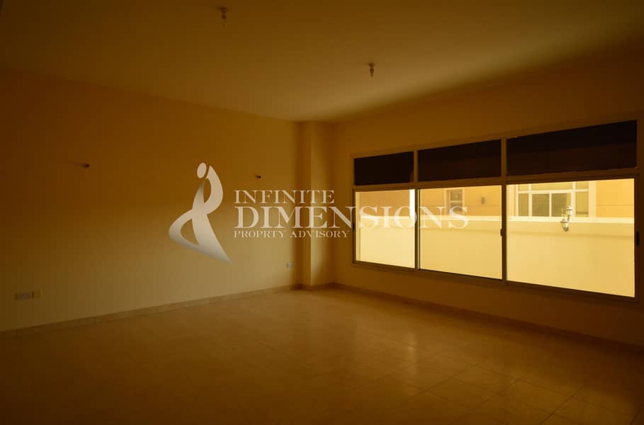 6BR+M Commercial Villa by the main road! 6BR+M Commercial Villa by the main road!