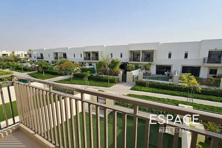 3 Bedroom Villa for Rent in Town Square, Dubai - Close to Pool - Available Jull 1