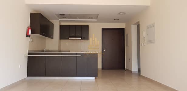 1 Bedroom Flat for Rent in Remraam, Dubai - 20181113_102520. jpg