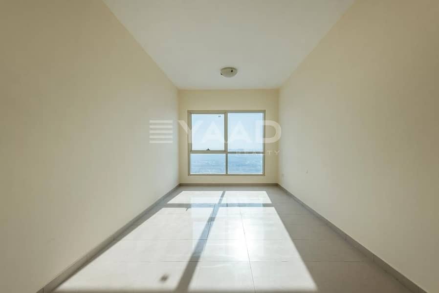 2 Bedroom  high floor for sale in Lake Point Tower