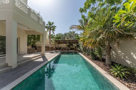 4 Bedroom Villa for Sale in The Meadows, Dubai - Renovated | Huge Plot | Vacant on Transfer