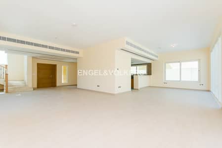 4 Bedroom Villa for Sale in Jumeirah Park, Dubai - 4 Bedroom Villa| Big Plot | Good Location 4 Bedroom Villa for Sale in Jumeirah Park, Dubai - 4 Bedroom Villa| Big Plot | Good Location
