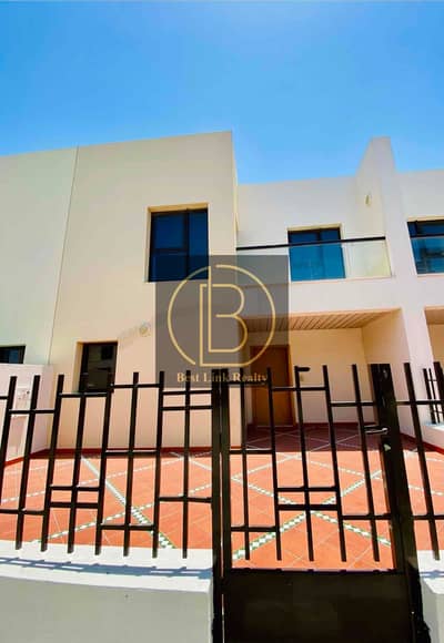 3 Bedroom Townhouse for Rent in International City, Dubai - walOwHNdq2G61ICzOQegU3F68IPbSqY1WBALdJg8