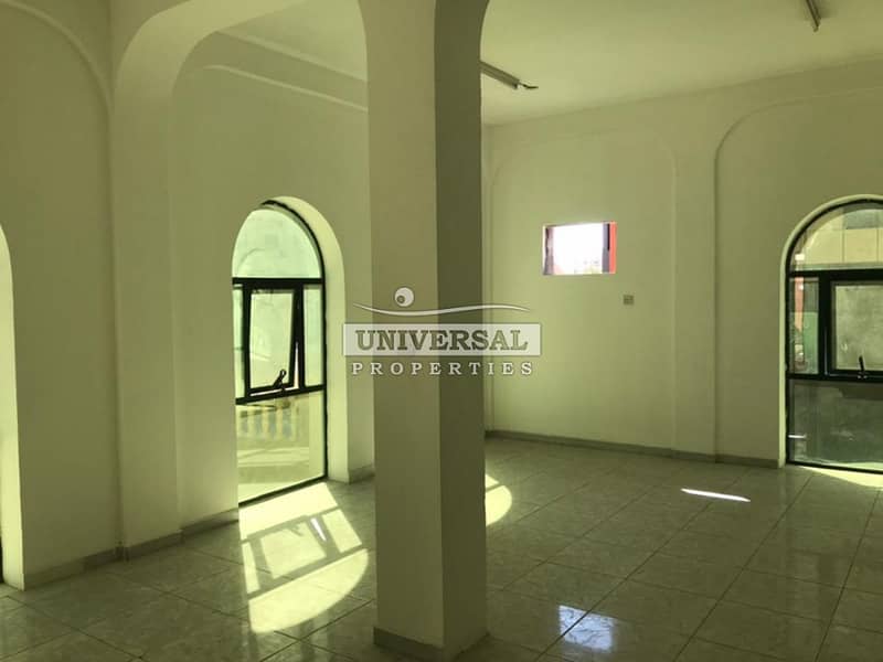 FABULOUS 3 BED ROOMS COMPOUND VILLA (COMMERCIAL USE) FOR RENT IN RASHIDYA AJMAN