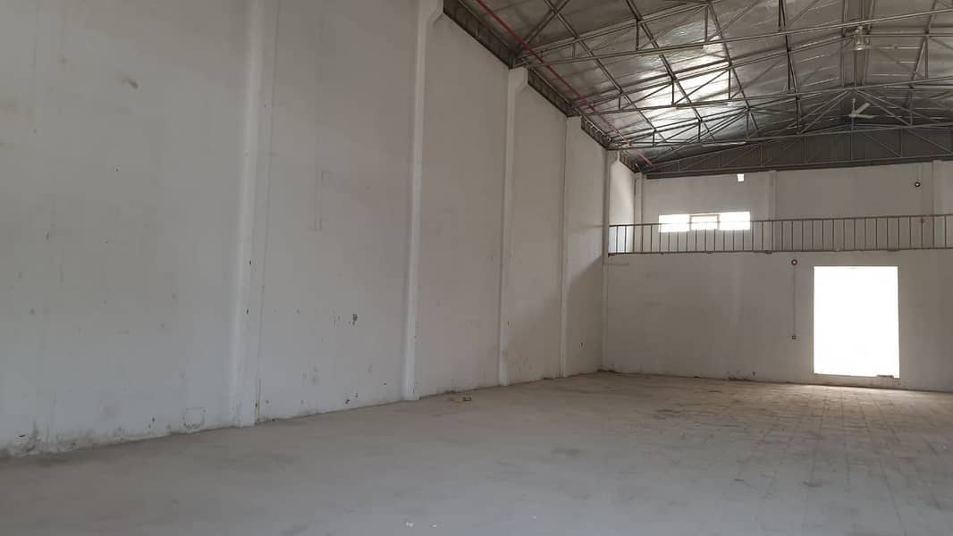 8 4000 Sqft Warehouse - 3 Large Connected Warehouse (Shabras) for rent in Sharjah Industrial Area no. 5