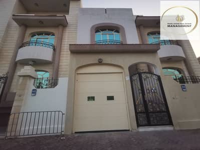 5 Bedroom Villa for Rent in Al Karamah, Abu Dhabi - pEb3kTHC1gkLkFBWx8PCj0Xke3WSsOIQJ0rJVAU3